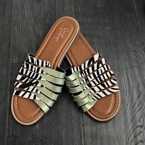 NWOT - Crown Vintage Priska Sandals 7.5